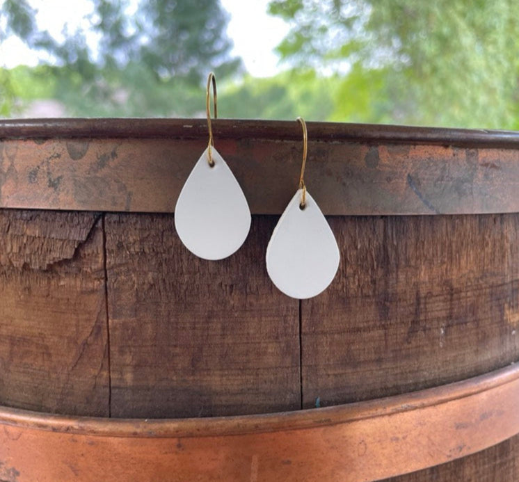 Off-White Mini Teardrops